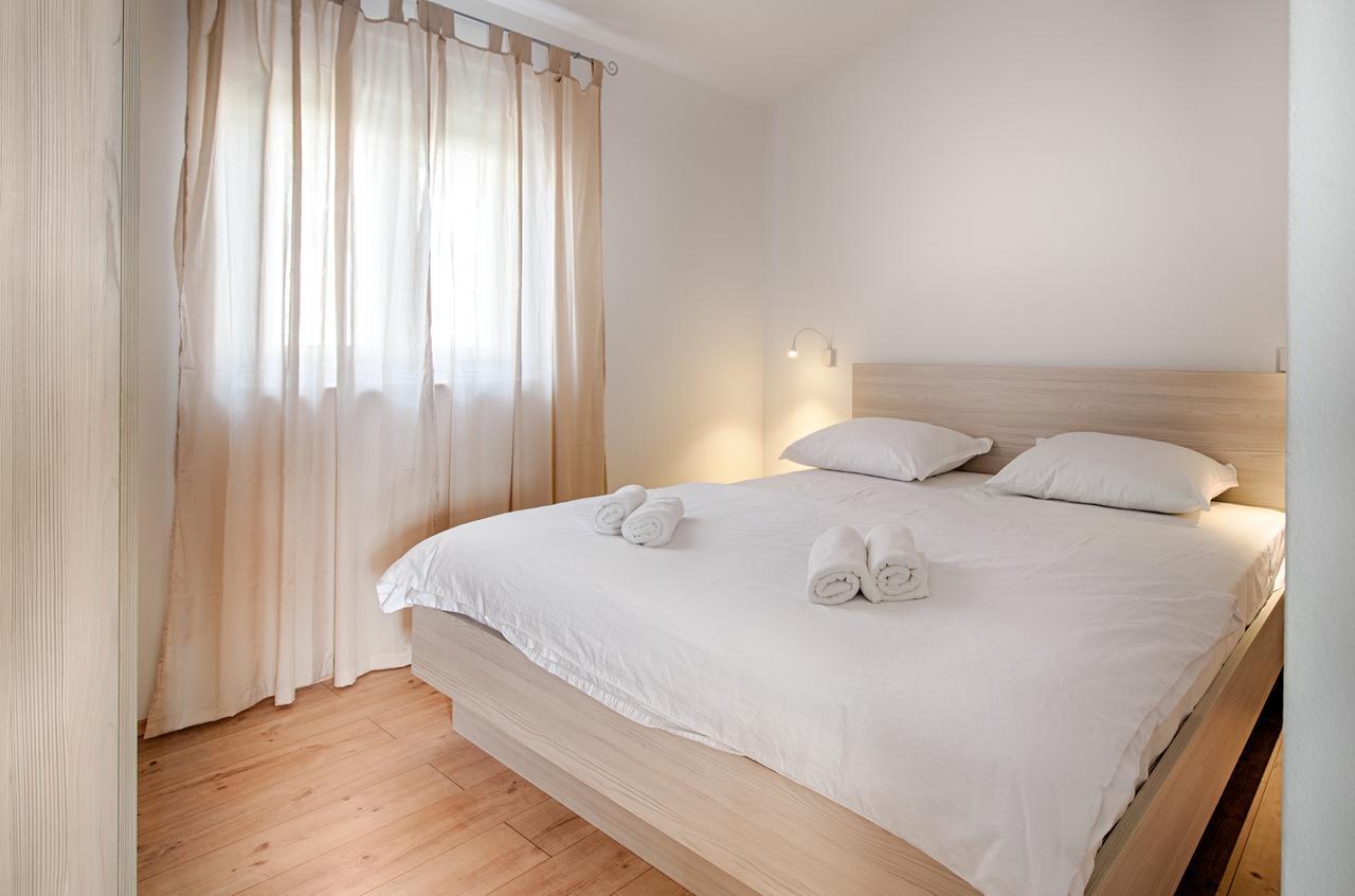 Cezar Luxury Apartment Омиш Экстерьер фото