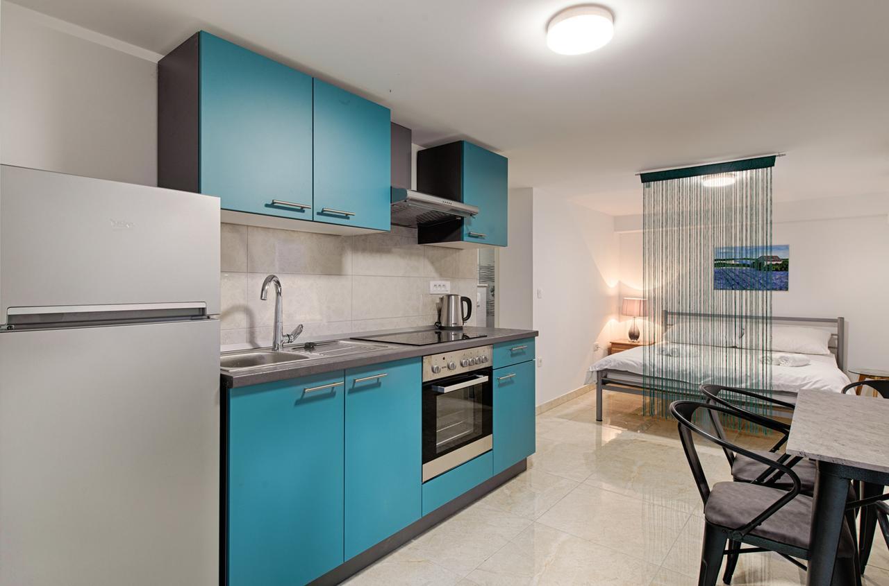 Cezar Luxury Apartment Омиш Экстерьер фото